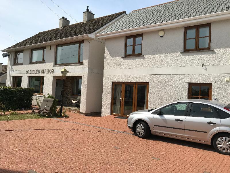 Orchard Manor Hotel Probus Exterior photo