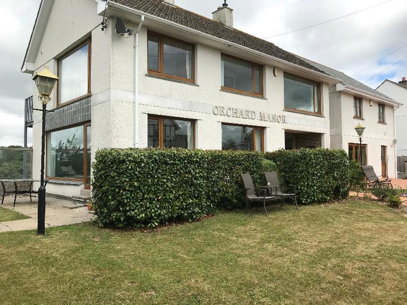 Orchard Manor Hotel Probus Exterior photo